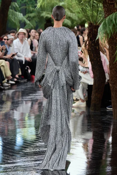 Look 33